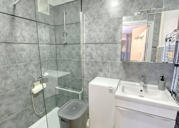 Appartement Centre - Parking Wifi Climatisation - Limestay *